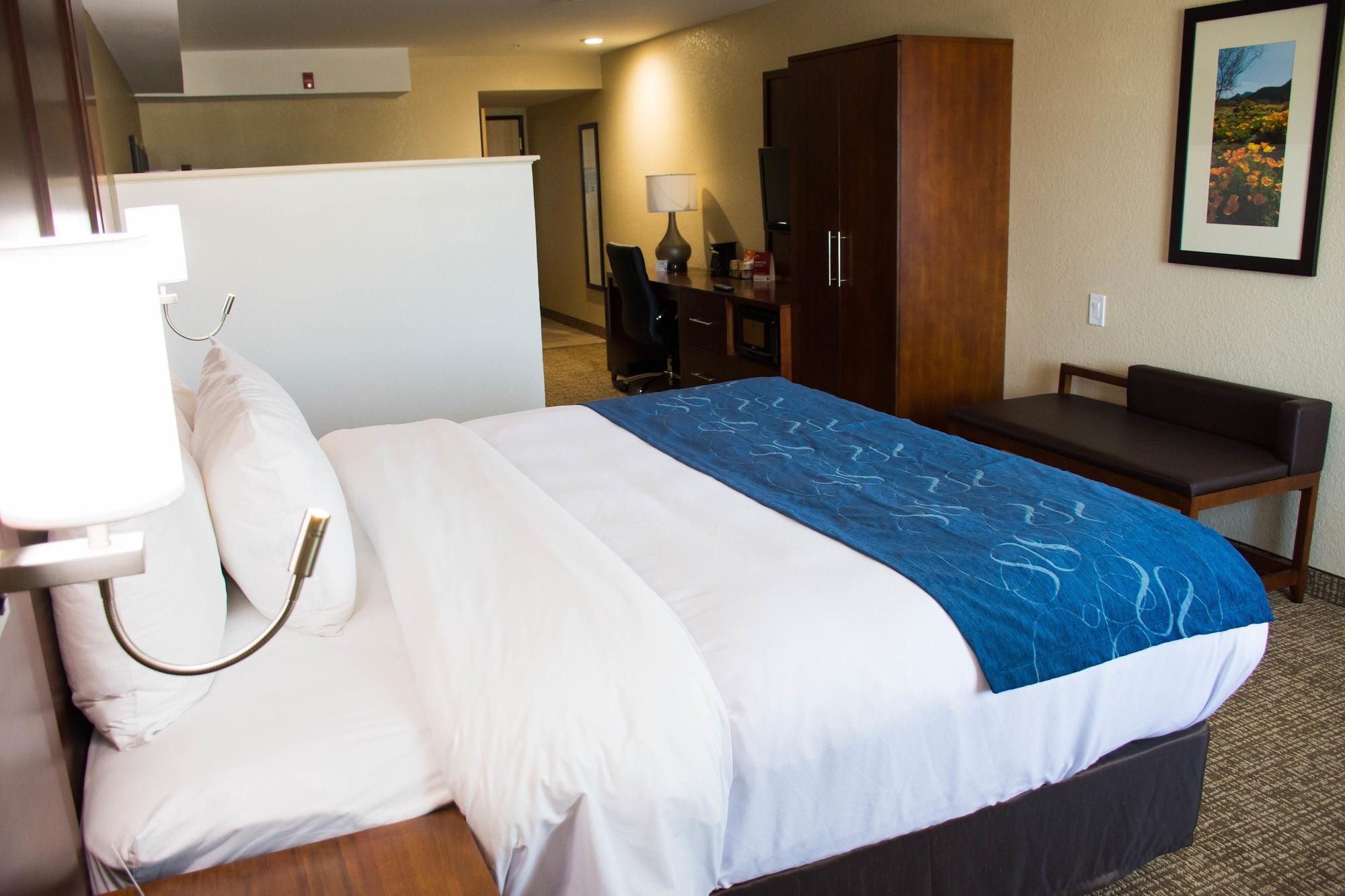 Comfort Suites El Paso Airport Buitenkant foto