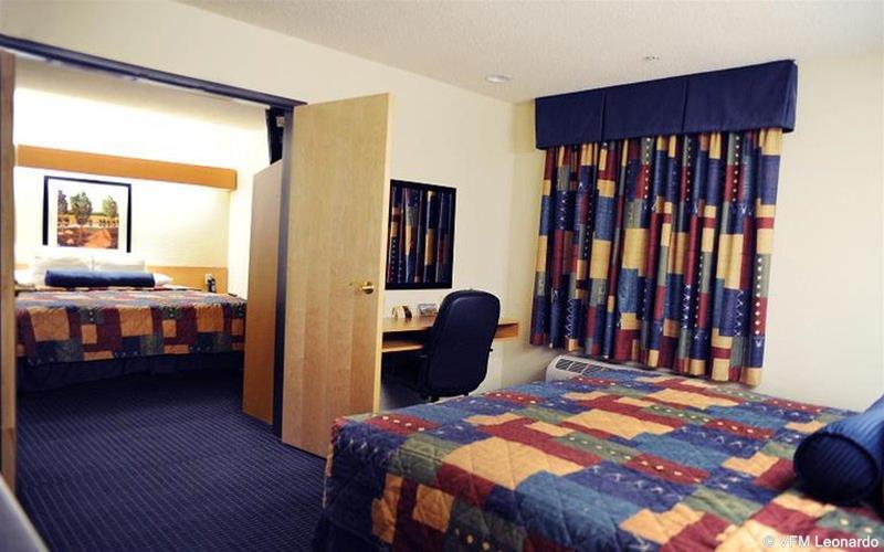 Comfort Suites El Paso Airport Buitenkant foto