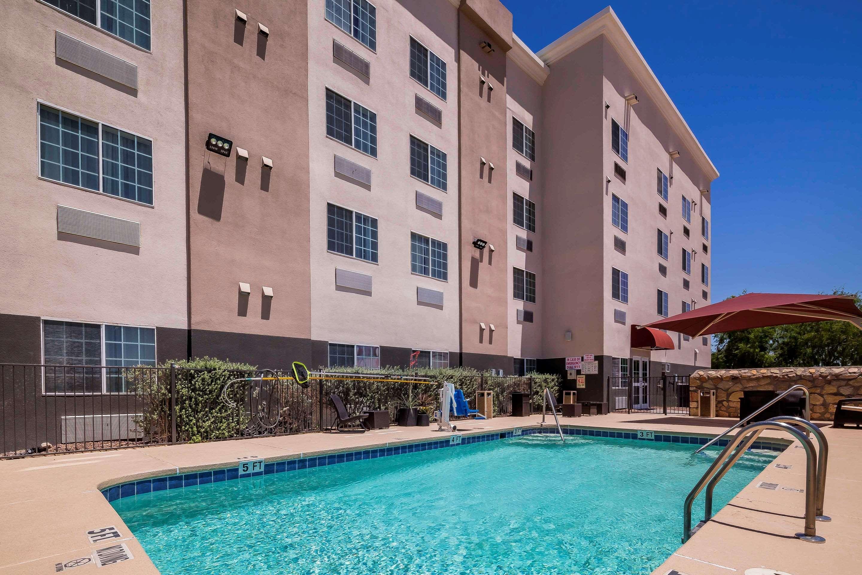 Comfort Suites El Paso Airport Buitenkant foto