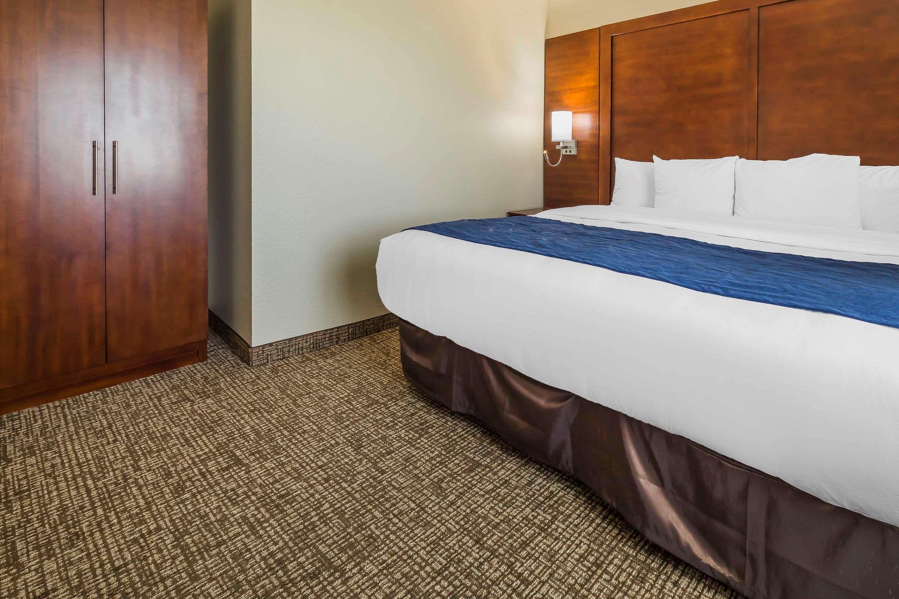Comfort Suites El Paso Airport Buitenkant foto